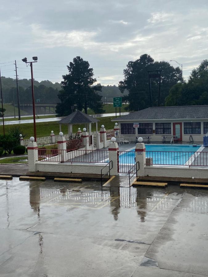 Americas Best Value Inn Meridian Exterior foto